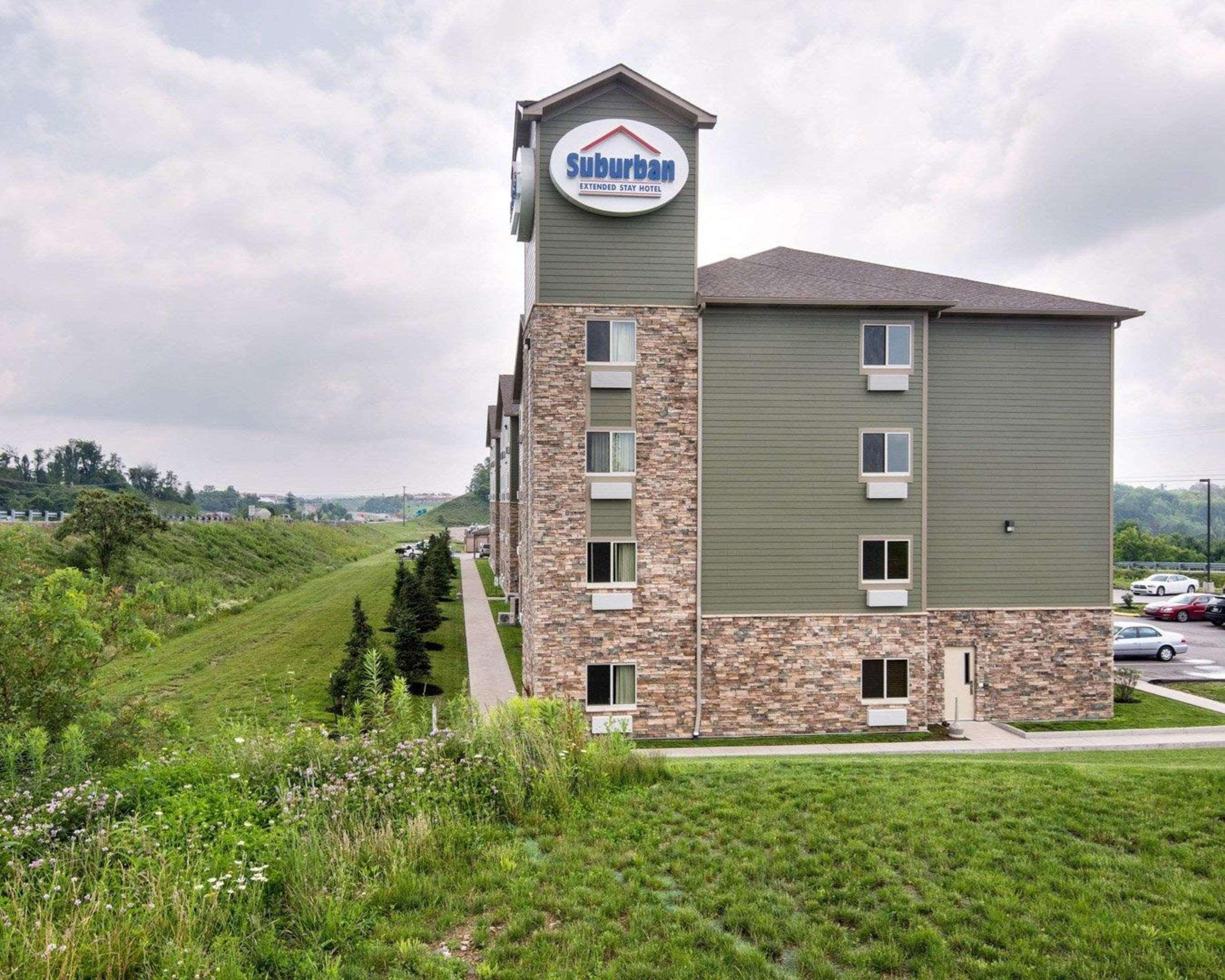 Suburban Studios Triadelphia - Wheeling At The Highlands Exterior photo