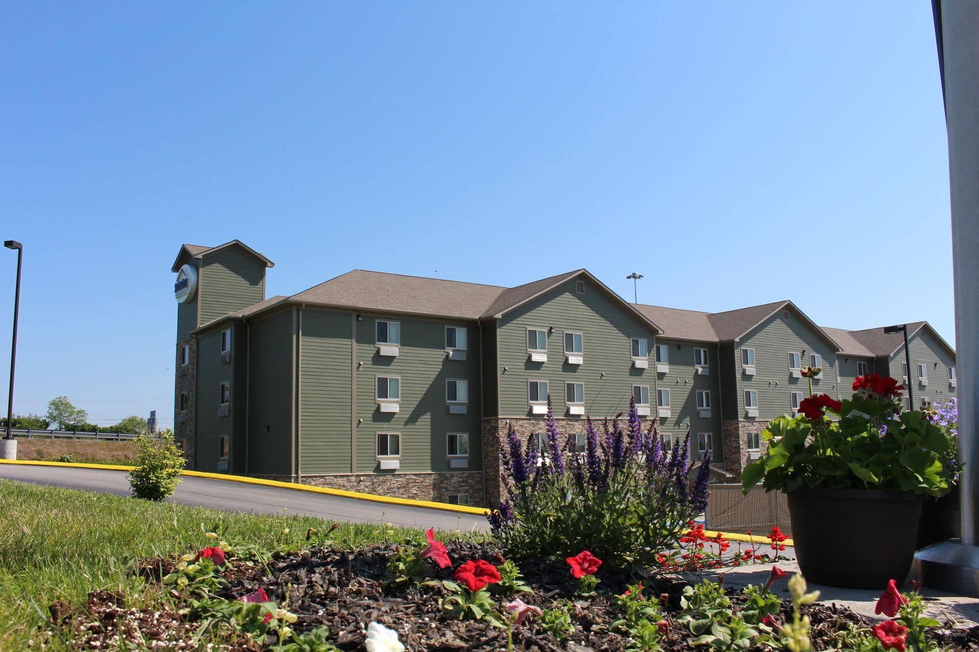 Suburban Studios Triadelphia - Wheeling At The Highlands Exterior photo